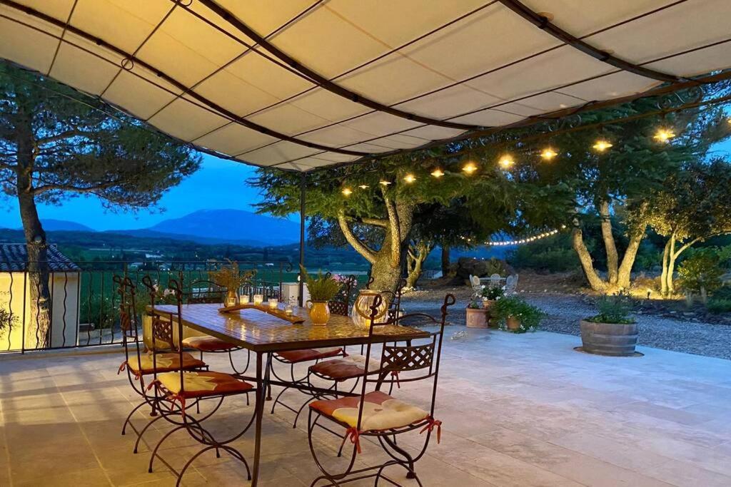 Le Clos Des Pins, Vue Mont Ventoux Roaix 외부 사진