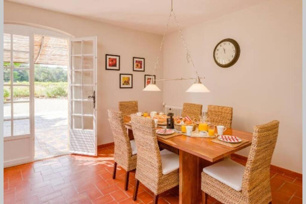 Le Clos Des Pins, Vue Mont Ventoux Roaix 외부 사진